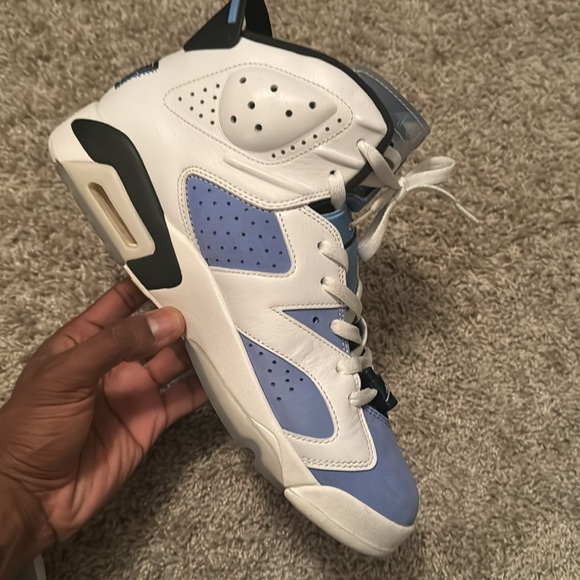 Air Jordan 6 “UNC” - Picture 5 of 6